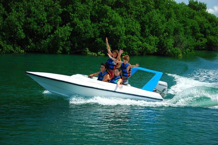 Drive a Speedboat and Snorkel the Caribbean from Cancún photo 4