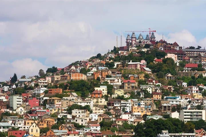 Madagascar North: 8-Day Tsingy, Lemurs & Ylang-Ylang Adventure photo 2
