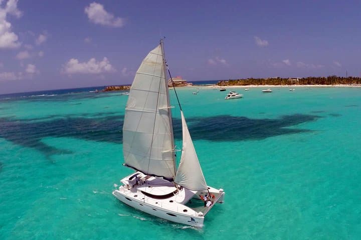 Sail to Isla Mujeres: Cancun Catamaran Day Trip with Snorkel & Beach Club