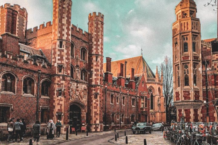 Self-Guided Cambridge Walking Tours: History, Instagram Spots & Hidden Secrets photo 2