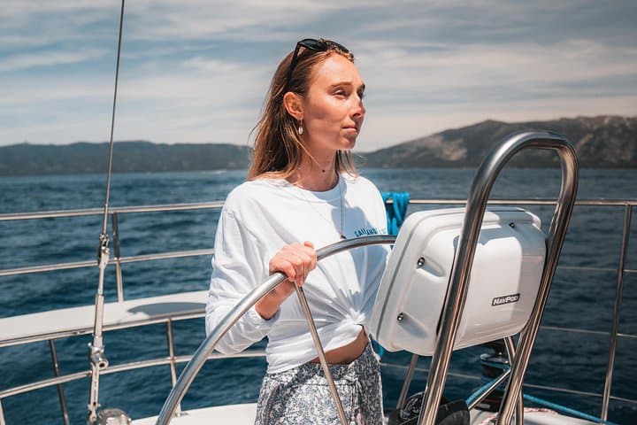 2-Hour Lake Tahoe Sailing Cruise from South Lake Tahoe photo 3