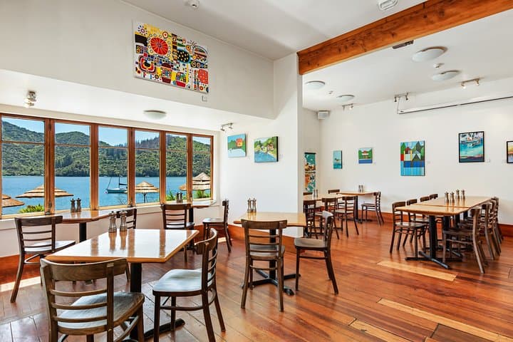 Lochmara Day Visit: Kayaks, Kakariki and the Underwater Observatory in Marlborough Sounds photo 4