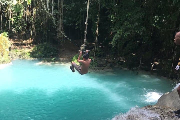 Climb Dunns River Falls and Blue Hole: Private Ocho Rios Waterfall Combo photo 3
