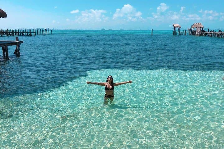 Catamaran Sailing to Isla Mujeres: Snorkel, Open Bar & Beach Club Lunch photo 4
