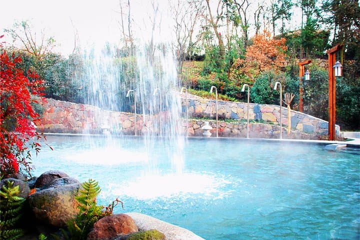 Relaxing Tangshan Hot Spring Layover from Nanjing — Private Airport Transfer & Spa