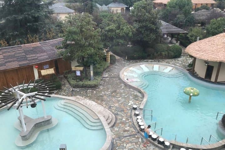 Relaxing Tangshan Hot Spring Layover from Nanjing — Private Airport Transfer & Spa photo 4