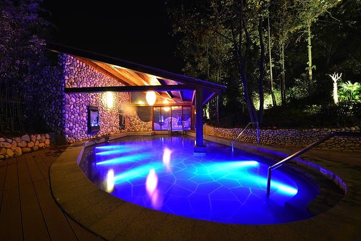 Relaxing Tangshan Hot Spring Layover from Nanjing — Private Airport Transfer & Spa photo 5