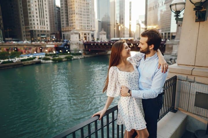 Love Stories & Landmarks: Romantic Chicago Walking Tour