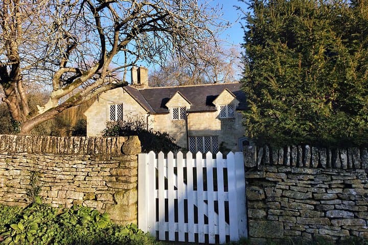 Cotswolds One-Day Guided Walk from Long Hanborough to Burford (Private Groups) photo 4