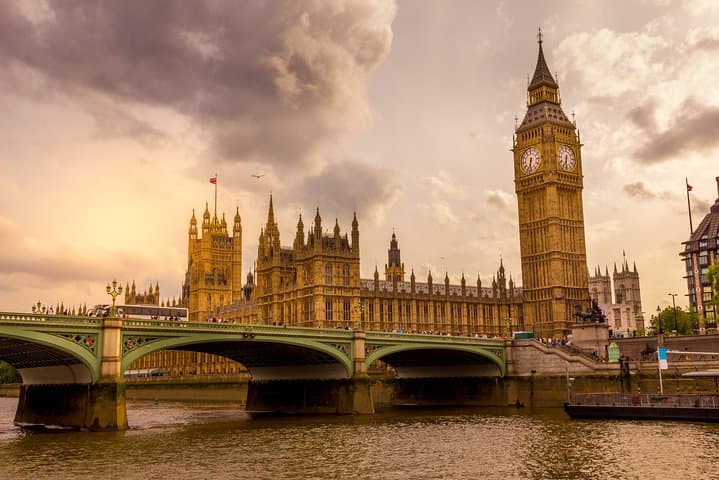 Private Guided Tour of Royal London — Westminster to Buckingham Palace photo 3