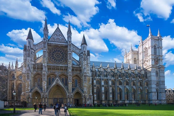 Private Guided Tour of Royal London — Westminster to Buckingham Palace photo 5