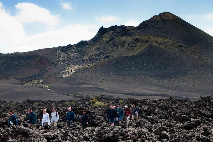 Half-Day Guided Hike in Timanfaya (Los Volcanes) — Lanzarote Volcano Walk