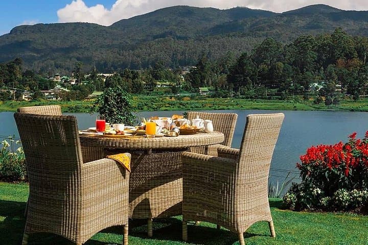 Scenic Train to Nuwara Eliya: Tea Estates, Gregory Lake & Ramboda Falls Day Trip photo 4