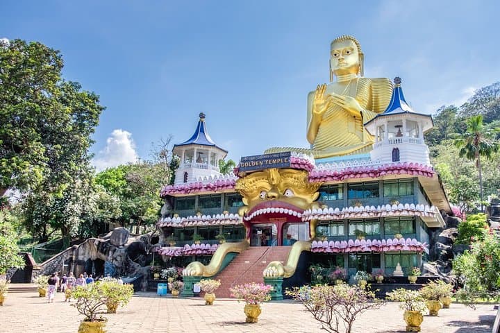 Climb Sigiriya and Explore Dambulla: Day Trip from Kandy photo 3