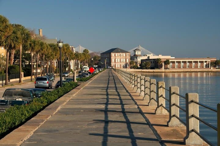 Charleston Private Walking Tour — Battery to City Market in 2 Hours photo 2