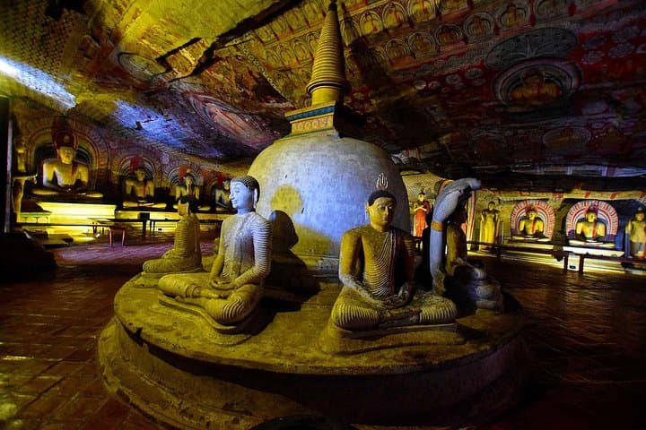 Climbing Sigiriya & Exploring Dambulla: Day Trip from Colombo photo 3