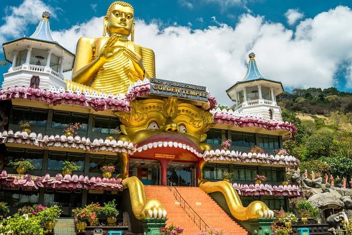 Climbing Sigiriya & Exploring Dambulla: Day Trip from Colombo photo 5