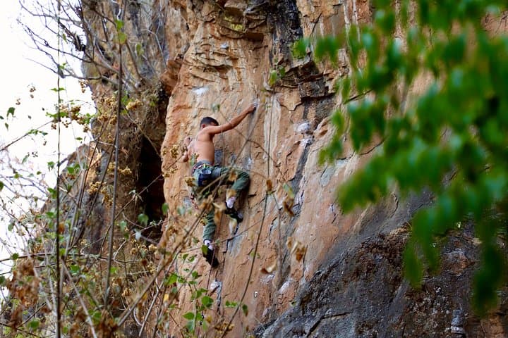 Mastering the Vertical: Climbing and Rappelling in Valle de Bravo photo 5