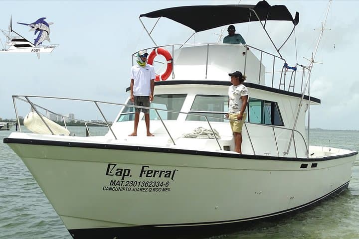 46ft Defender Yacht: Cancun Big-Game Fishing Around Isla Mujeres photo 5