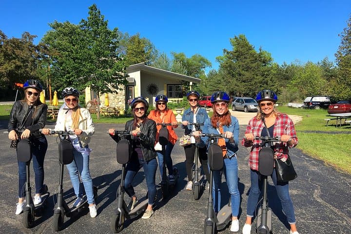 Fish Creek E-Scooter Nature Glide: Guided Ninebot Max Tour in Door County