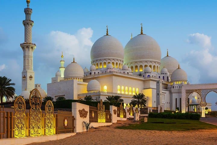 Abu Dhabi City to AUH Airport Transfer by Business Car — Private Pickup & Meet-and-Greet photo 5