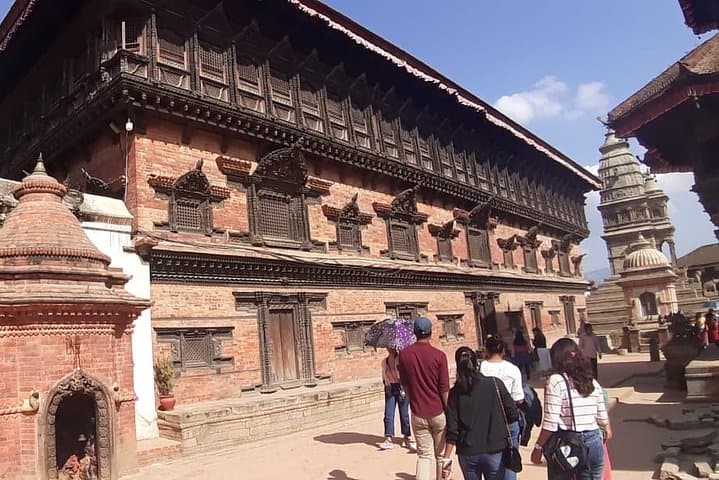 Explore Kathmandu’s UNESCO Squares and Temples: A One-Day Heritage Circuit