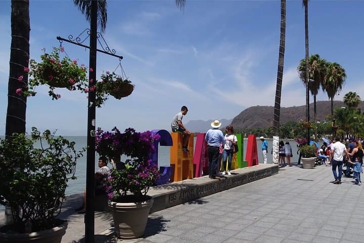 Chapala Lake and Ajijic Day Trip from Guadalajara: Boardwalks, Colonial Streets & Lakeside Dining photo 2