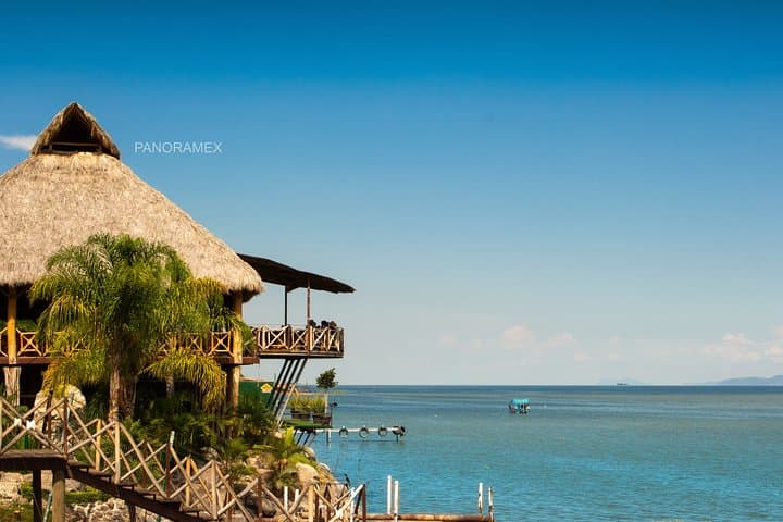 Chapala Lake and Ajijic Day Trip from Guadalajara: Boardwalks, Colonial Streets & Lakeside Dining photo 4