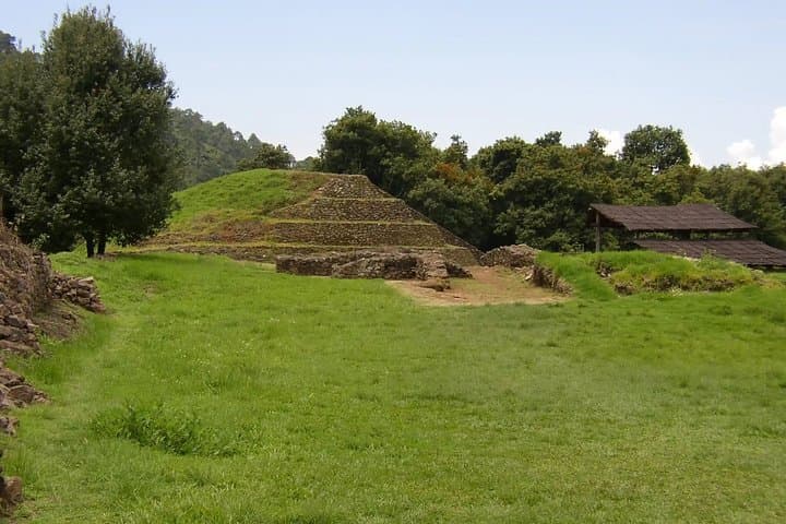 Uruapan Day Trip from Morelia: Teotihuacan Ruins, Cupatitzio Springs & Historic Huatápera