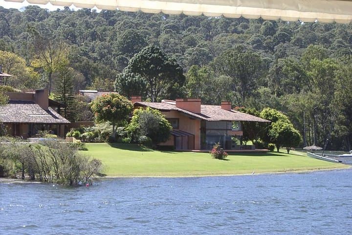 Valle de Bravo Day Trip: Velo de Novia Waterfall & Lake Yacht Ride photo 2