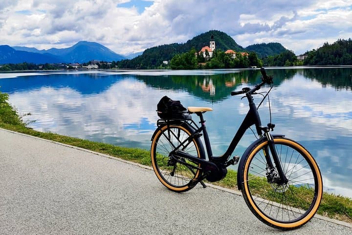 Explore Lake Bled by eBike: Full‑Day and Half‑Day Rentals for Scenic Rides