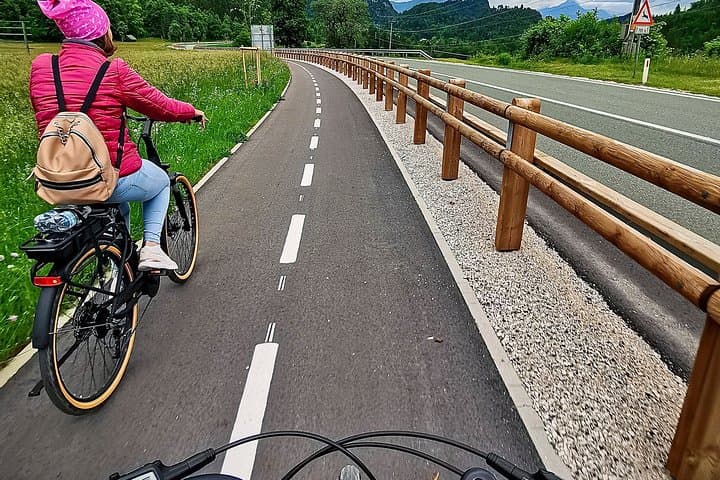 Explore Lake Bled by eBike: Full‑Day and Half‑Day Rentals for Scenic Rides photo 2