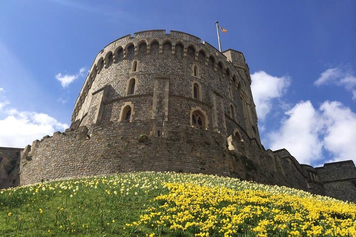 Private Full-Day Tour: Windsor Castle and Stonehenge from London photo 3