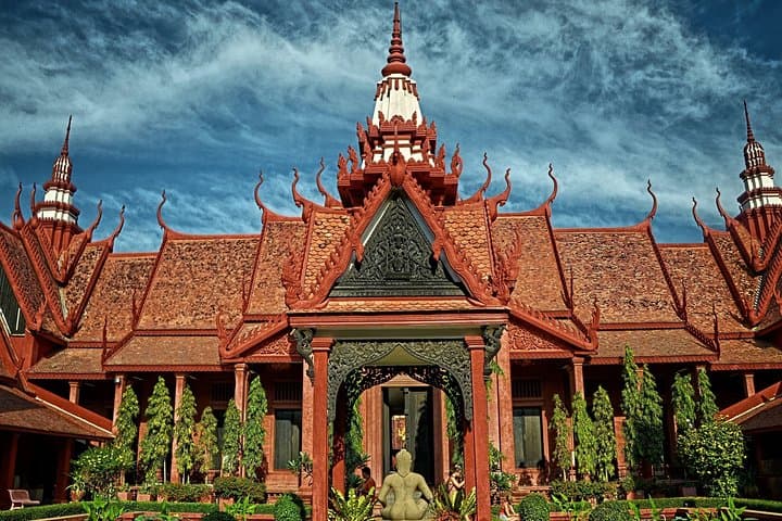 6-Day Phnom Penh to Siem Reap — Angkor, Tonle Sap & Phnom Penh Highlights photo 3