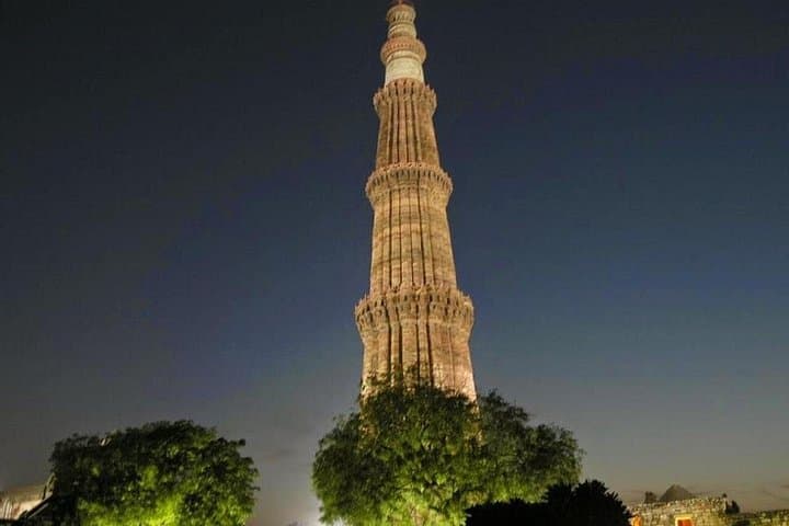 Delhi After Dark: Private 4‑Hour Night Drive Past India Gate, Qutub Minar & Rashtrapati photo 4