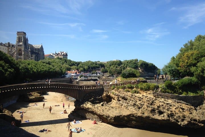Biarritz Walking Tour: 60–90 Minute Guided Coastal History Walk photo 2