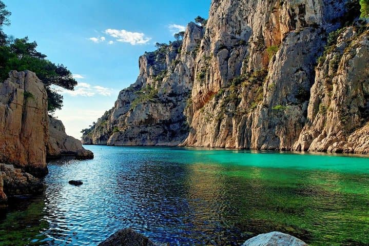 Aix-en-Provence and Cassis Full-Day Private Tour — Calanques, Cézanne & Cap Canaille