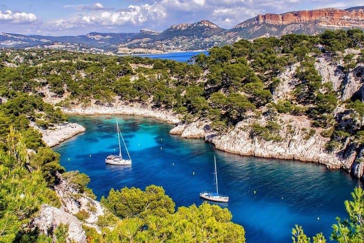 Aix-en-Provence and Cassis Full-Day Private Tour — Calanques, Cézanne & Cap Canaille photo 4