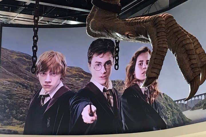 Walk in Harry Potter’s Footsteps: Oxford Film Locations Tour photo 3