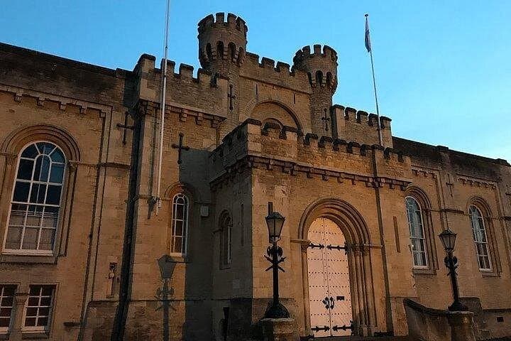 Full-Day Private Oxford Tour from London — Colleges, Castle & Punting photo 2