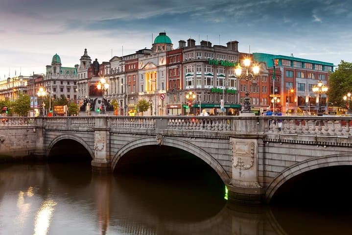 Secrets of Dublin: Private Walking Tour of Hidden Streets and Historic Sights photo 3