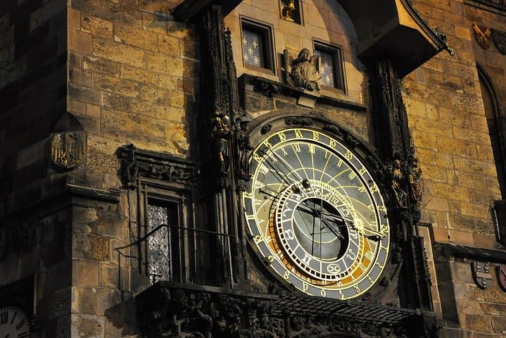 Private Transfer from Cesky Krumlov to Prague with Two-Hour Sightseeing Stops photo 3