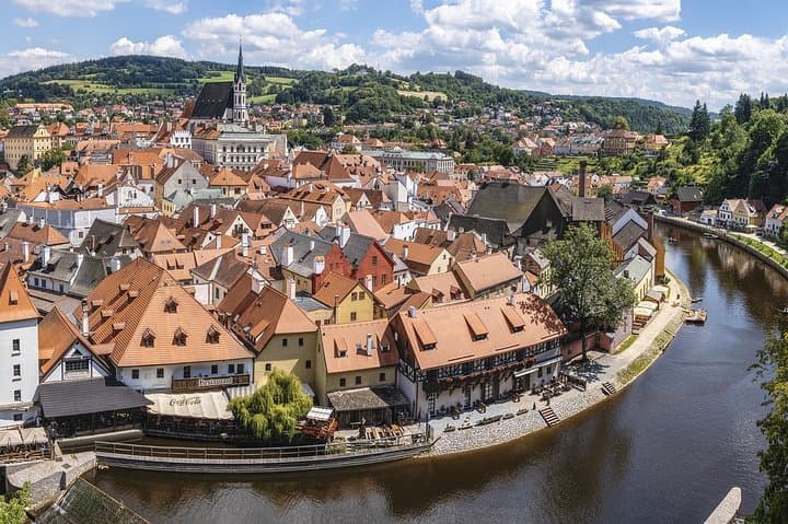 Prague to Cesky Krumlov Private Transfer with 2-Hour Sightseeing Stops photo 4