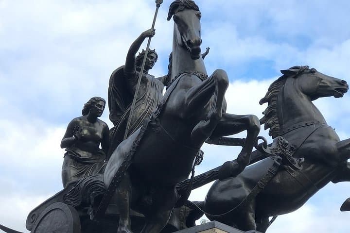 The Crown Netflix London Half-Day Private Tour: A Guided Walking Experience