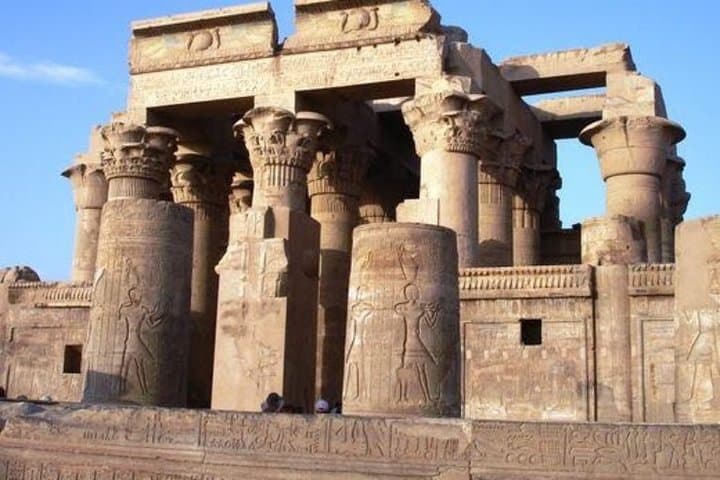 Nile Cruise Luxor to Aswan: 4-Night Luxury Voyage with Hot-Air Balloon & Abu Simbel photo 3