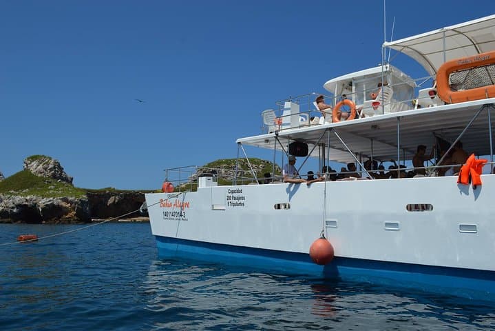 Full-Day Catamaran to Marietas Islands: Snorkel, Kayak & Open Bar from Puerto Vallarta photo 2