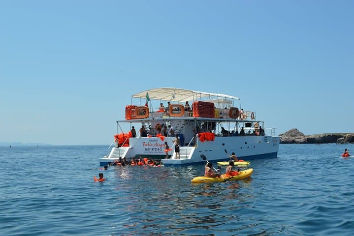 Full-Day Catamaran to Marietas Islands: Snorkel, Kayak & Open Bar from Puerto Vallarta photo 6