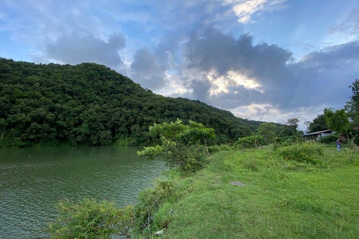 Lakeside Stroll to Kedareshwor Mahadev Temple and Pokhara's Natural Parks photo 3