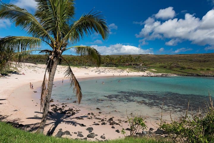 Easter Island (Rapa Nui) Moai Tour: Rano Raraku, Tongariki & Anakena Beach photo 3