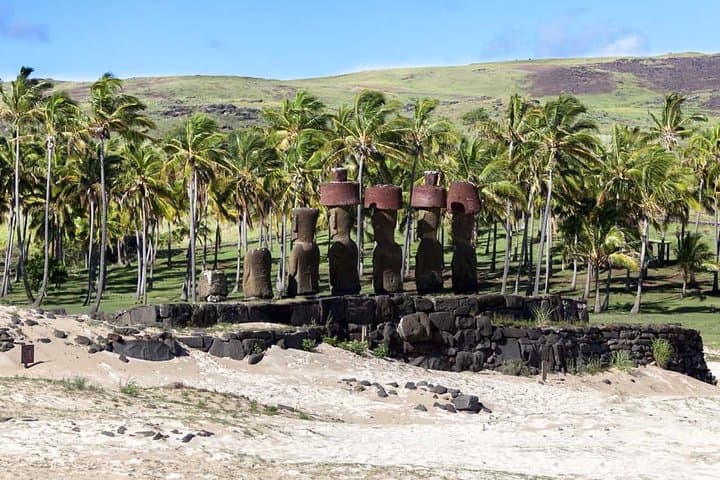 Easter Island (Rapa Nui) Moai Tour: Rano Raraku, Tongariki & Anakena Beach photo 5